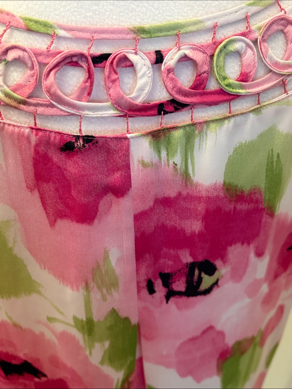 dressbarn Pink Floral Sleeveless Tank with Ring-Trim Neckline size Medium - Picture 6 of 11